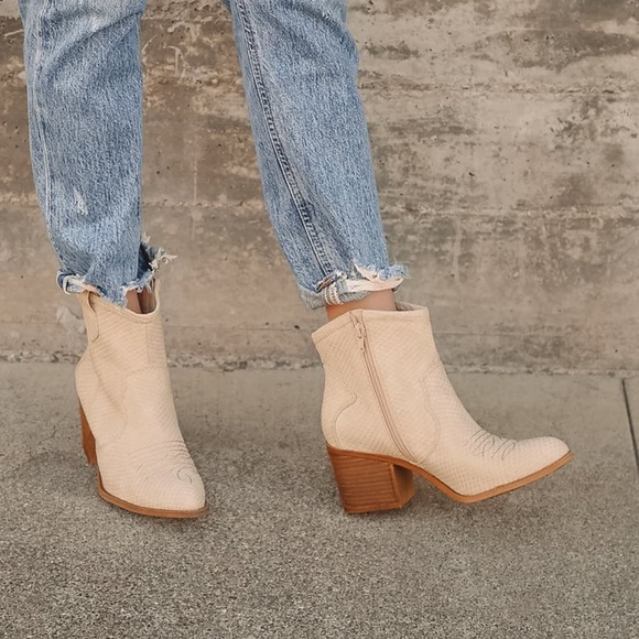 Dirty Laundry Shoes - Unite Blush‎ Snake Ankle Booties